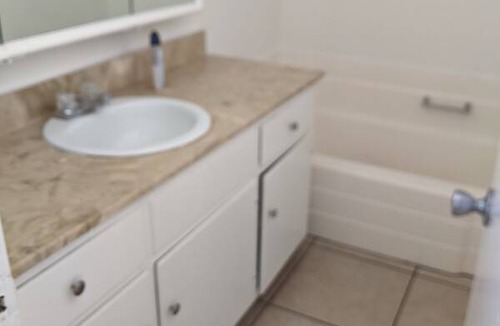 Downtown Long Beach Resort | Private room ∙ 1 guest
