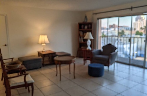 Downtown Long Beach Resort | Private room ∙ 1 guest