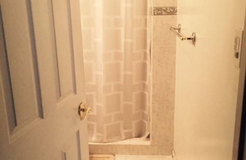 Burbank Resort | Private room ∙ 1 guest