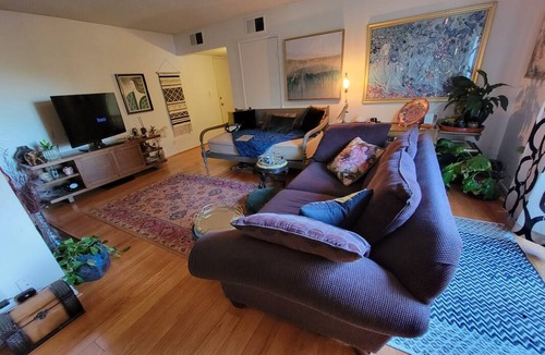 Burbank Resort | Private room ∙ 2 guests