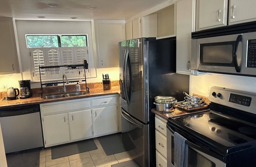 Harbor Condo | Private Room + Bath 30+ Nights Signal Hill