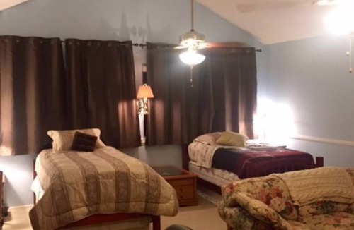 Thousand Oaks Resort | Private room ∙ 4 guests