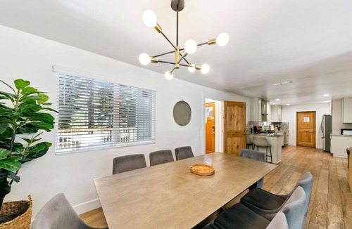 North Upper Truckee House | Private Sauna and Hot Tub, Game Room, 10 Guests + Extra Kids 5 Years Old and Younger, Pet Friendly