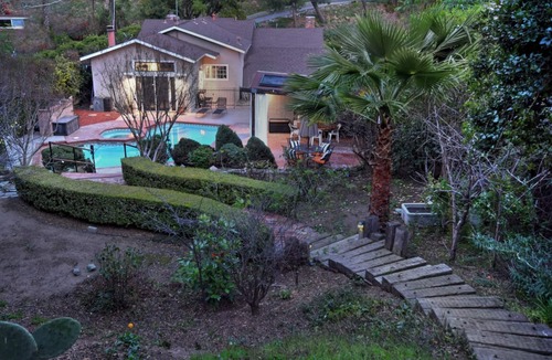 Shadow Hills House | Private serene retreat with pool in Los Angeles near Burbank and all studios!