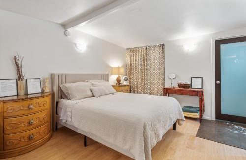 Studio City House | Private Studio City Guest House