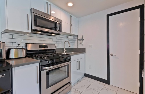 Racquet Club West Apartment | Private Studio in Neon Oasis Compound #4