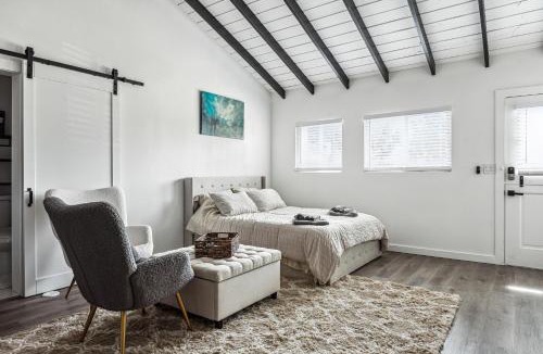 Thousand Oaks Apartment | Private Studio Oasis with Nature at Your Doorstep