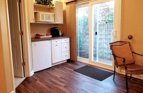 Castro Valley Villa | Private Terraced Garden Suite - #1 Favorite ★