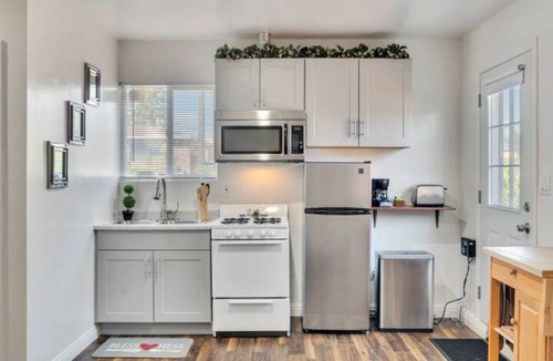 La Puente Apartment | Private Trendy Studio near LA & OC sleeps 4 guest