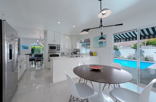 Canyon Corridor House | Professionally-Decorated Mid-Century Modern South Palm Springs Home