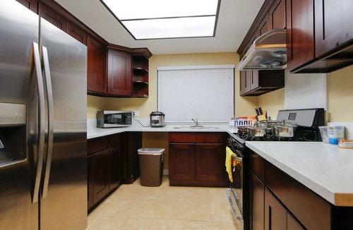 West Covina House | PROMO 15% WEEKLY AND 30% MONTHLY DISCOUNTnSuper Convenience Cozy 3BE/2.5BA