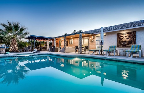 Palm Springs House | PS Murphy: Updated, Modern and Comfortable Desert Home