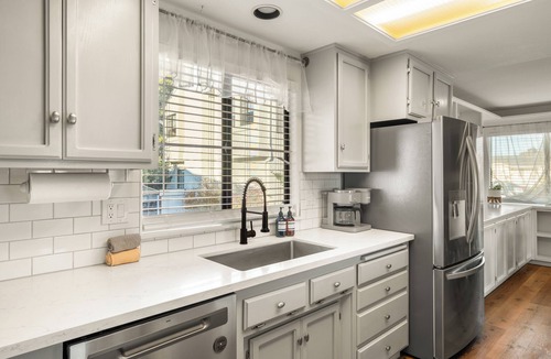 Grover Beach House | Pup Friendly 3BR Sleeps 8
