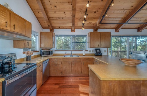 Arnold Cabin | Quaint Cabin Tucked Away in Arnold w/Private Hot Tub and Great View!