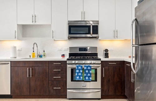Carthay Circle Condo | Quaint & Unique 1BR Apartment
