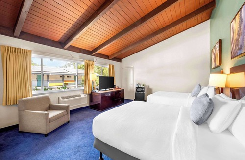 Jackson Hotel | Quality Inn & Suites