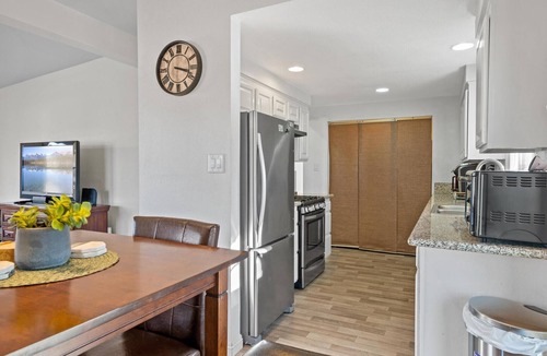 Quartz Hill House | Quartz Hill Lancaster Casita