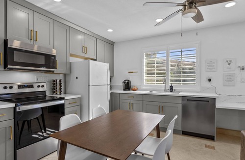 Quartz Hill Apartment | Quartz Hill Studio: Kitchen, TV, Washer/Dryer