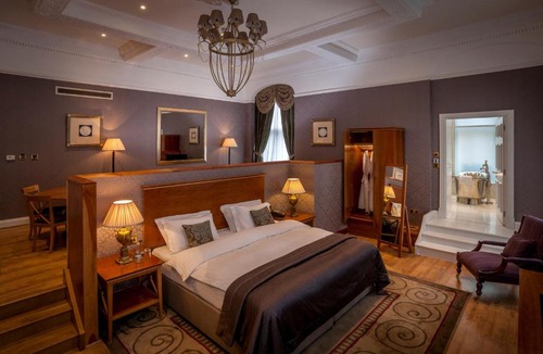 Leeds City Center Hotel | Quebecs