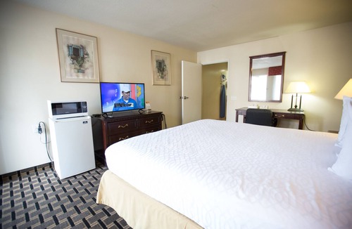Anaheim Resort Hotel | Queens Inn Anaheim