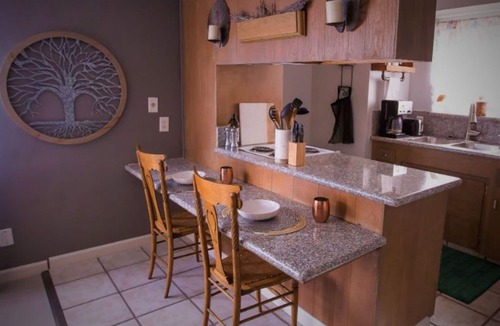 Oleander - Sunset House | Quiet 1 Bedroom Townhouse in Midst of Downtown Bakersfield and Across Beale Park