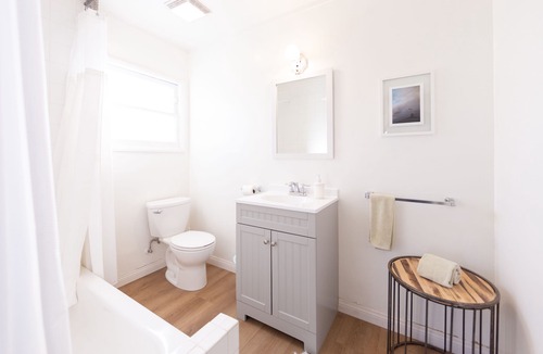 Northwest Anaheim Cottage | Quiet 1bd House near CHOC & SNA