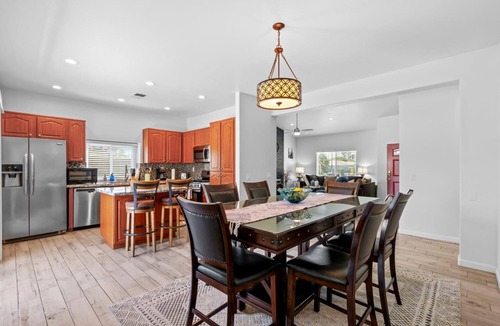 Desert Park Estates House | Quiet and peaceful Retreat. If u like things quiet and peaceful city ID 4132