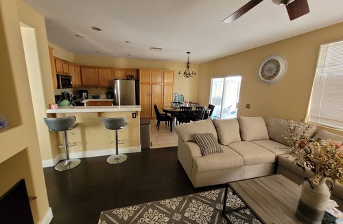 Sun City House | Quiet and relaxing home with private pool and spa