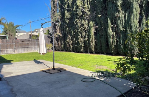 La Crescenta House | Quiet and Safe 3-bedroom house in Glendale