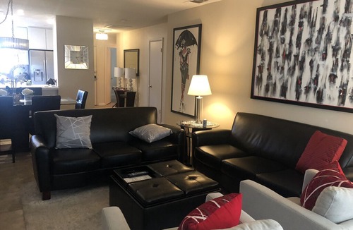 Park Palms Apartment | Quiet End Unit Condo fully Upgraded and Centrally located.