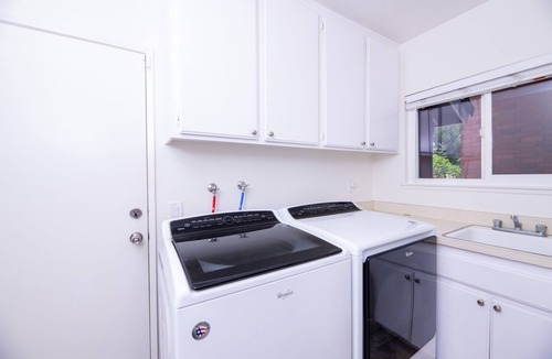 Valle Lindo House | Quiet, Private, Hillside, Home to Enjoy, 5br/3ba