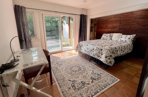 Fernwood House | QUIET. REMODELED. STATE PARK ADJACENT. MOUNTAIN VIEWS.
