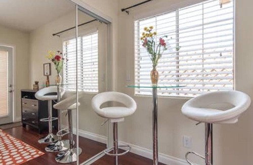 Los Angeles Apartment | QUIET ROOM 10 MINUTES FROM DOWNTOWN LA