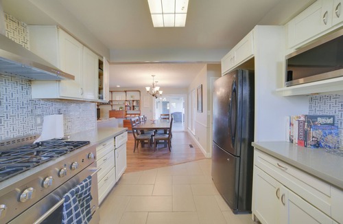 Salinas House | Quiet Salinas Vacation Rental 10 Mi to Beach
