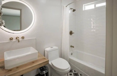 Ramona Cabin | Quite & Clean 2 Bed Room Country Suite in Ramona Wineries