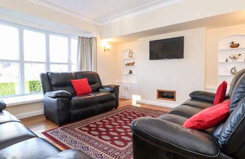 Grasmere House | Rainbow End