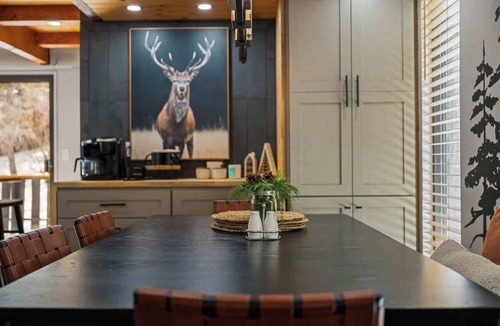 Big Bear City House | Rainbow Tree Haus Sum