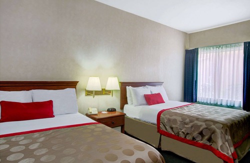 Del Aire Hotel | Ramada by Wyndham Hawthorne LAX/LA Stadium