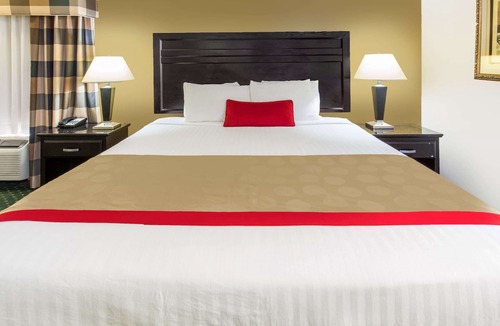 Ontario Hotel | Ramada by Wyndham Ontario