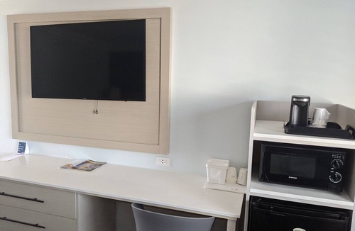 South Redondo Hotel | Ramada Limited Redondo Beach