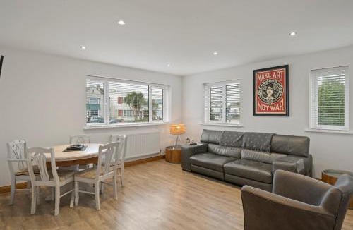 Porth Apartment | Ranalegh Court