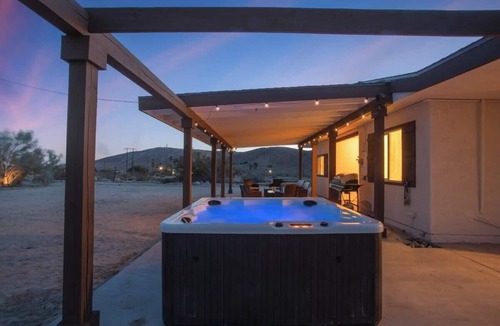 Indio Hills House | Ranch Home on 5 Acres w/Heated Pool & Hot Tub