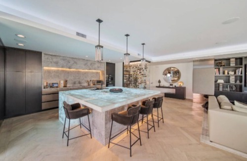 Hollywood Condo | Rate Special-Celebrity Penthouse in Hollywood