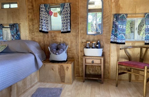 Oakhurst RV Rental | Recreational vehicle (RV) ∙ 1 bedroom ∙ 2 guests