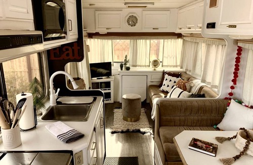 Landers RV Rental | Recreational vehicle (RV) ∙ 1 bedroom ∙ 2 guests