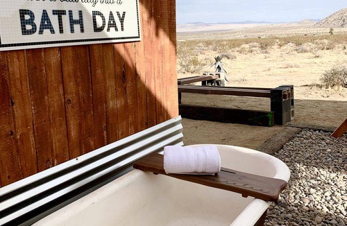 Landers RV Rental | Recreational vehicle (RV) ∙ 1 bedroom ∙ 2 guests
