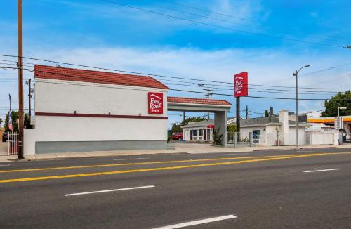 Harbor Hotel | Red Roof Inn Carson - Wilmington, CA