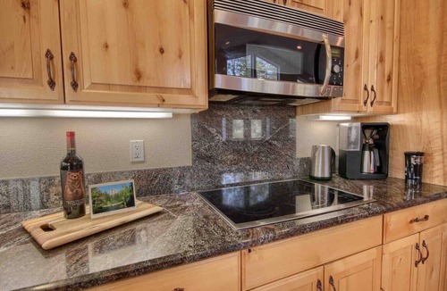 Mariposa House | Red Tail Retreat in Mariposa
