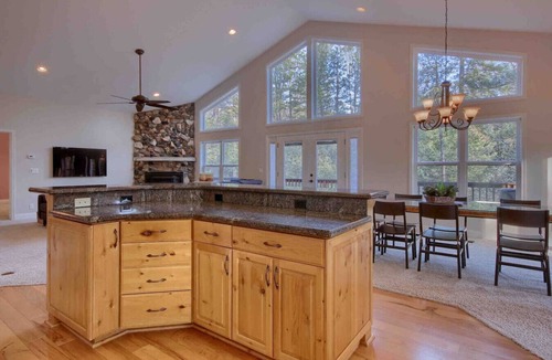 Mariposa House | Red Tail Retreat in Mariposa