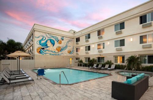 South Redondo Hotel | Redondo Beach Hotel, Tapestry Collection by Hilton